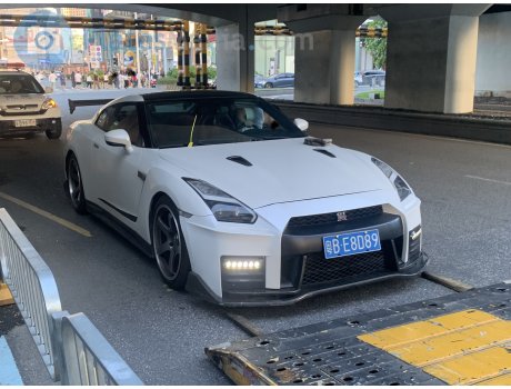 粤B·E8D89, Nissan GT-R