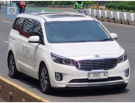 F 1503 AZ, Kia Sedona