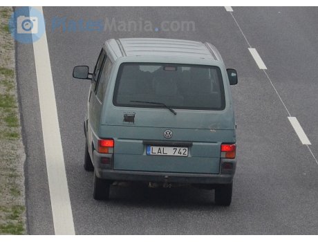 LAL 742, Volkswagen Caravelle