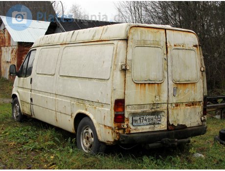 н174вн47, Ford Transit