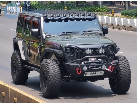 B 998 DE, Jeep Wrangler