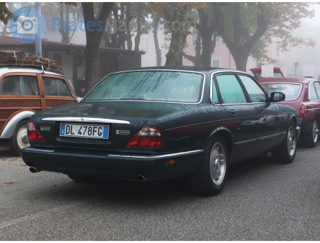 DL 478 FG, Jaguar XJ