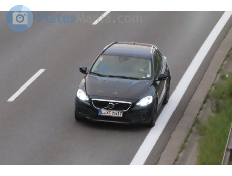 L XF 7517, Volvo V40