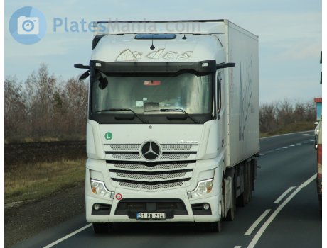 31 RG 214, Mercedes-Benz Actros