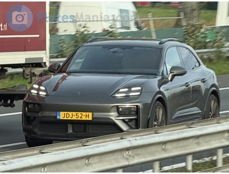 JDJ-52-H, Porsche Macan