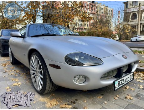 832 AXO 02, Jaguar XK