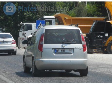 06 YMT 61, Skoda Roomster