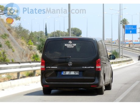 48 JT 979, Mercedes-Benz Vito