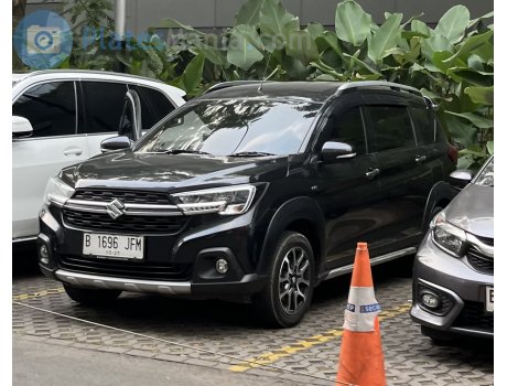 B 1696 JFM, Suzuki XL7