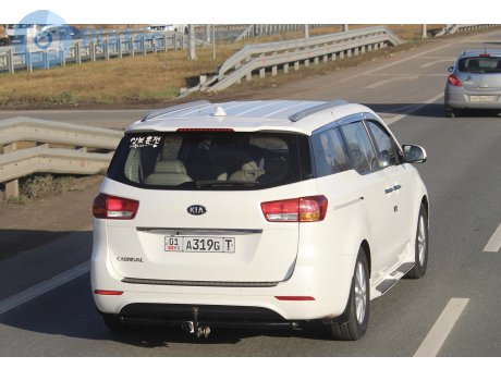 01 A319G, Kia Carnival