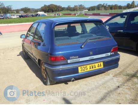 325 AWA 44, Renault Clio