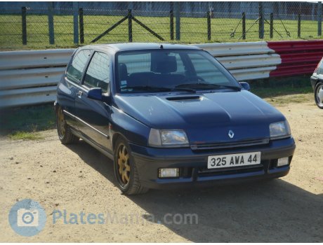 325 AWA 44, Renault Clio