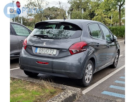 89-UO-72, Peugeot 208