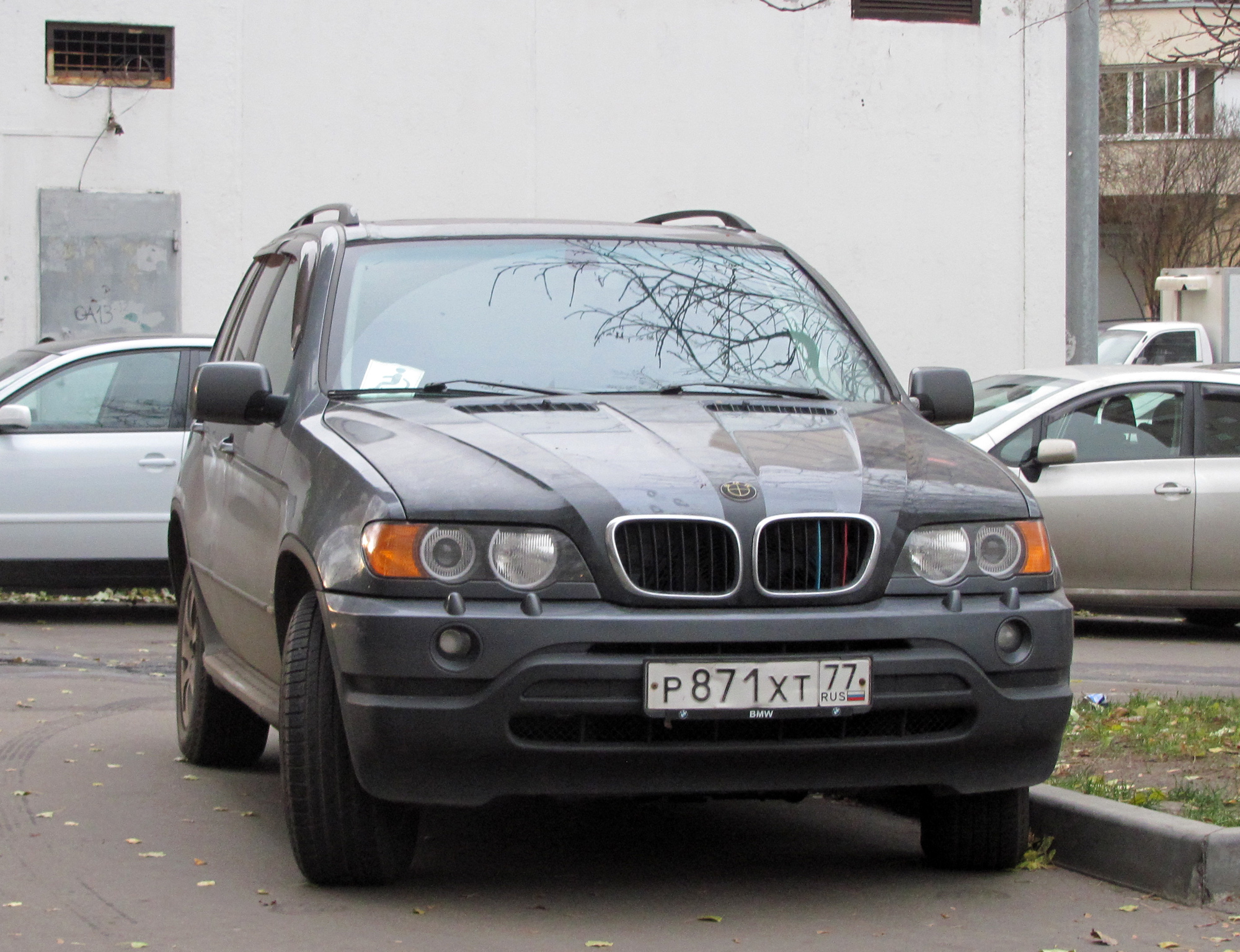 р 871 хт 77, BMW X5 1st gen (E53), 1999–2006