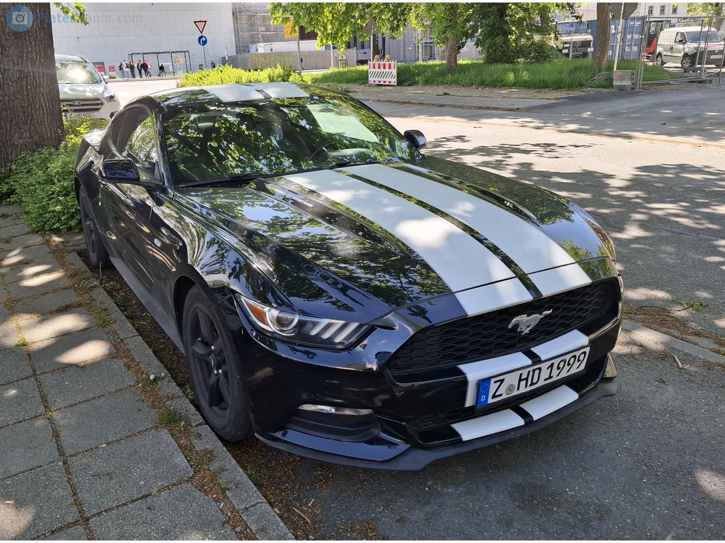 Z HD 1999, Ford Mustang 6th gen 2-door Coupé (S550), 2014–2017