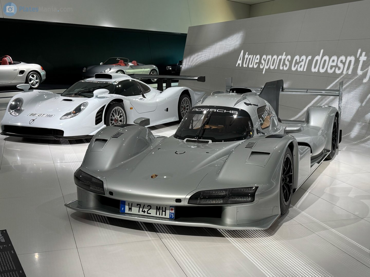 W-742-MH, Porsche 963 