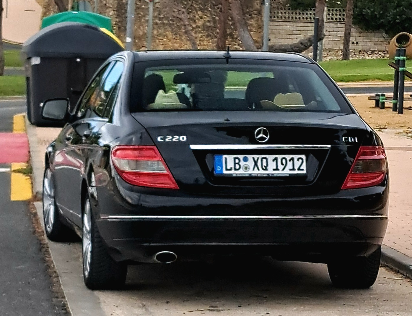 LB XQ 1912, Mercedes-Benz C-Klasse 3rd gen Sedan (W204), 2007–2015