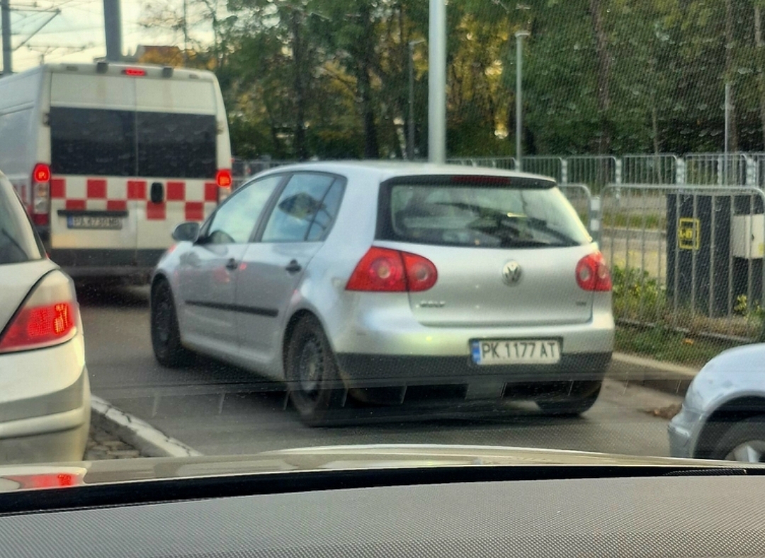 PK 1177 AT, Volkswagen Golf 5th gen 5-door Hatch (1K1), 2003–2008