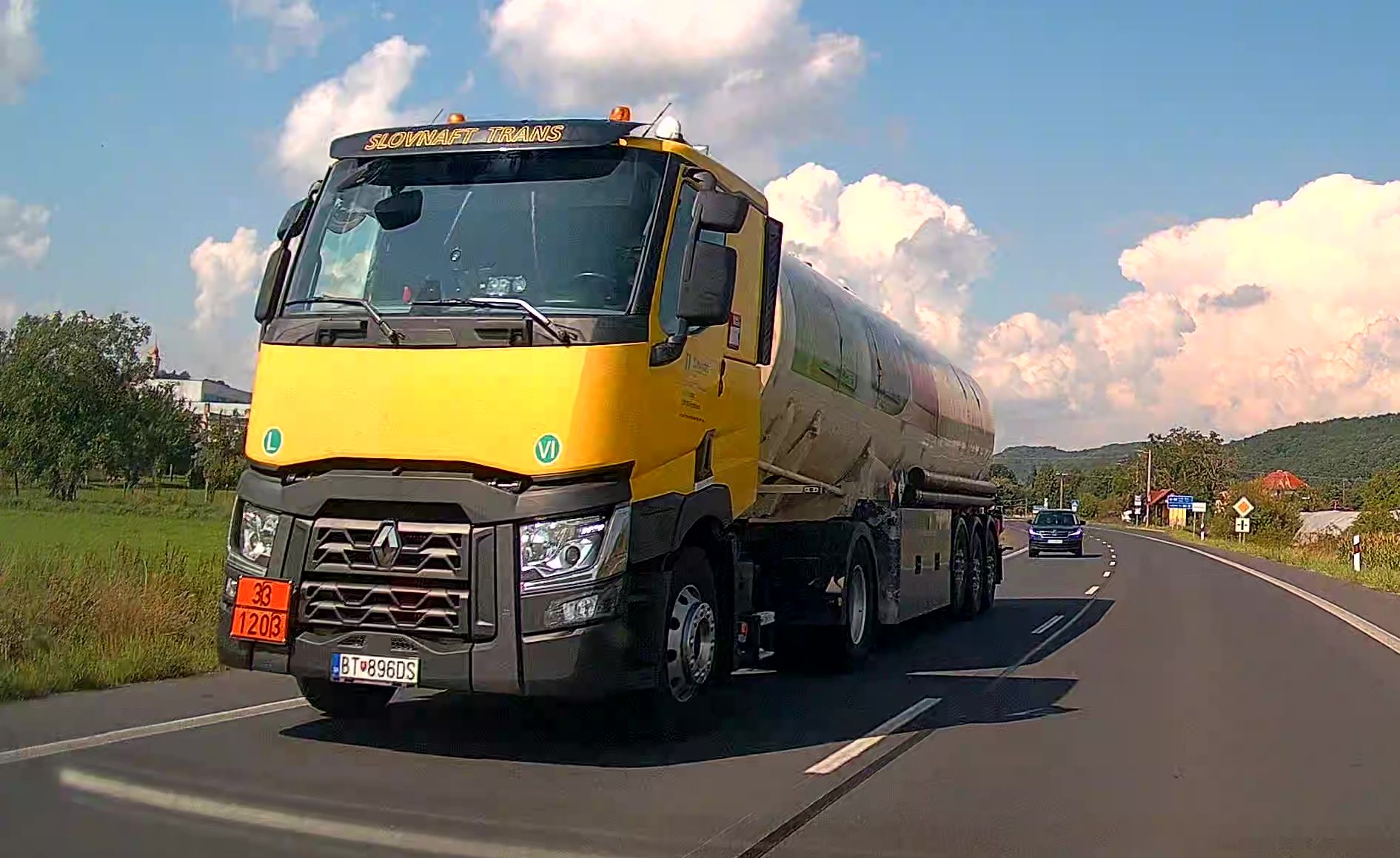 BT-896DS, Renault Trucks T 