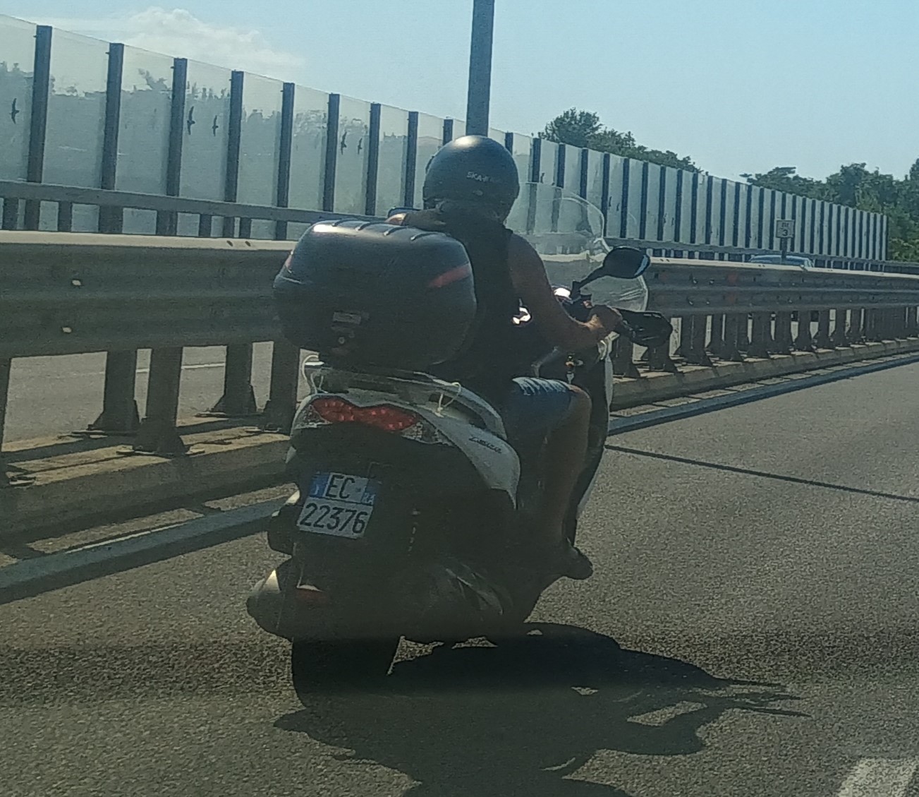 EC 22376, Kawasaki J300 