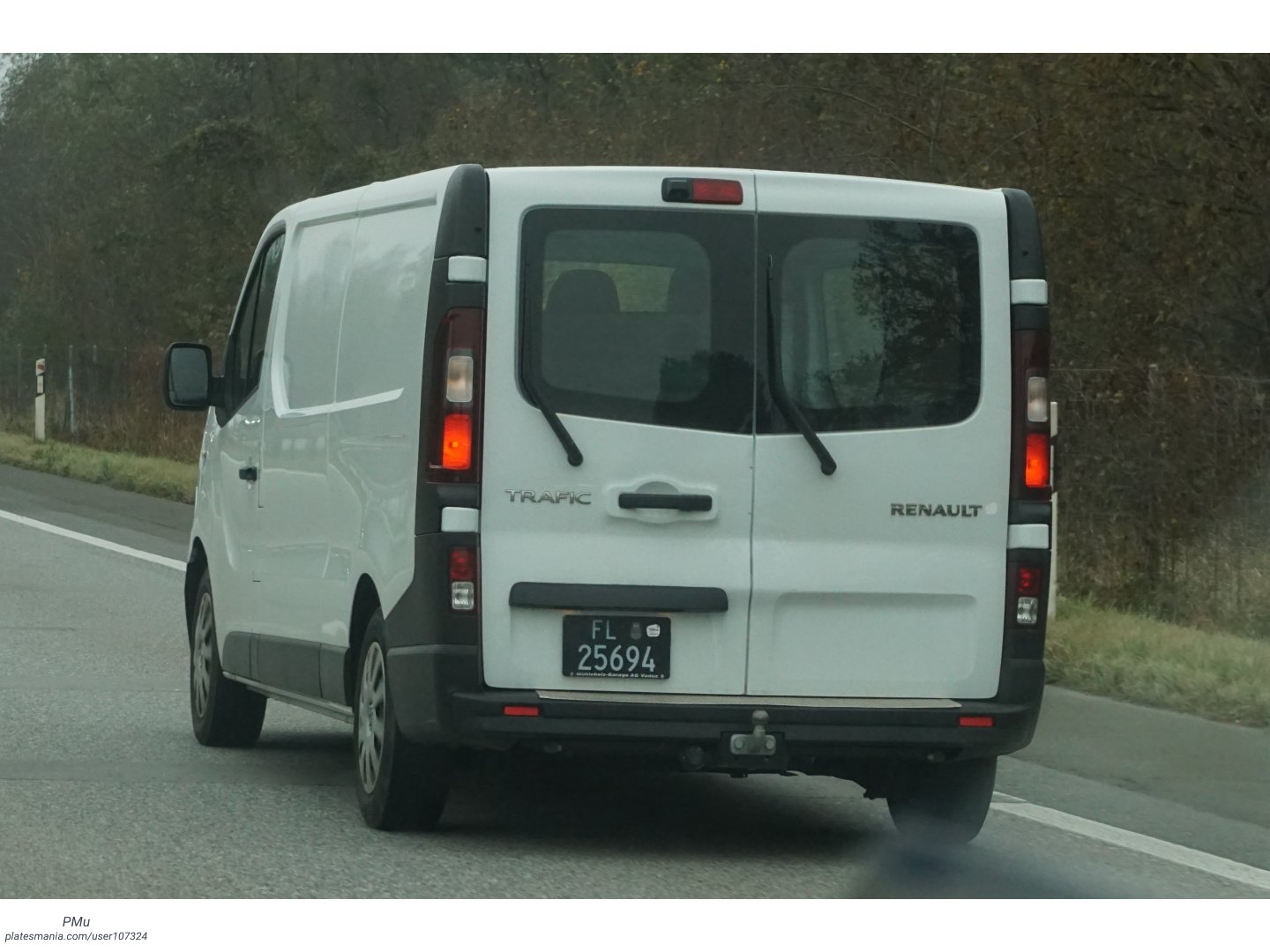 FL 25694, Renault Trafic 
