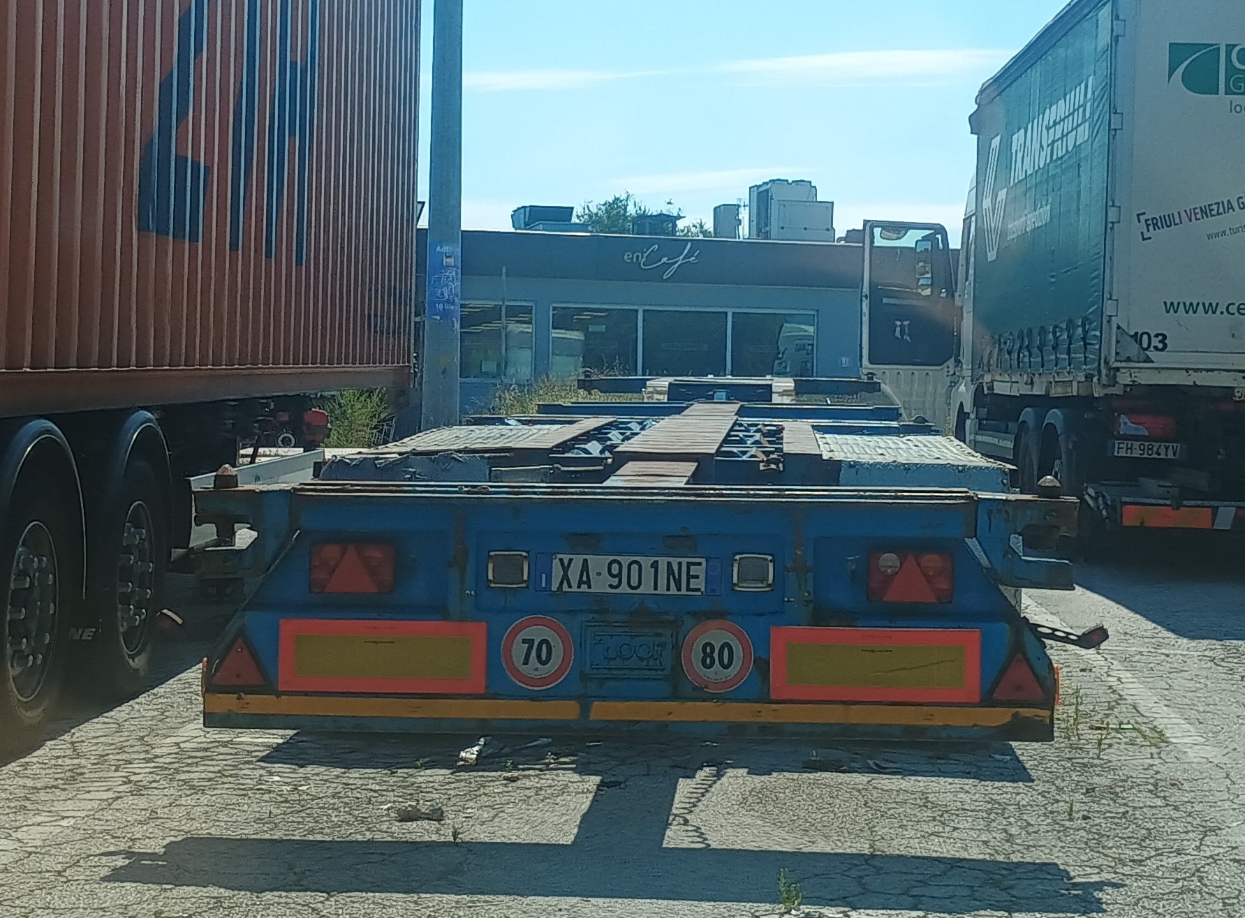 XA 901 NE, Floor-Trailer 