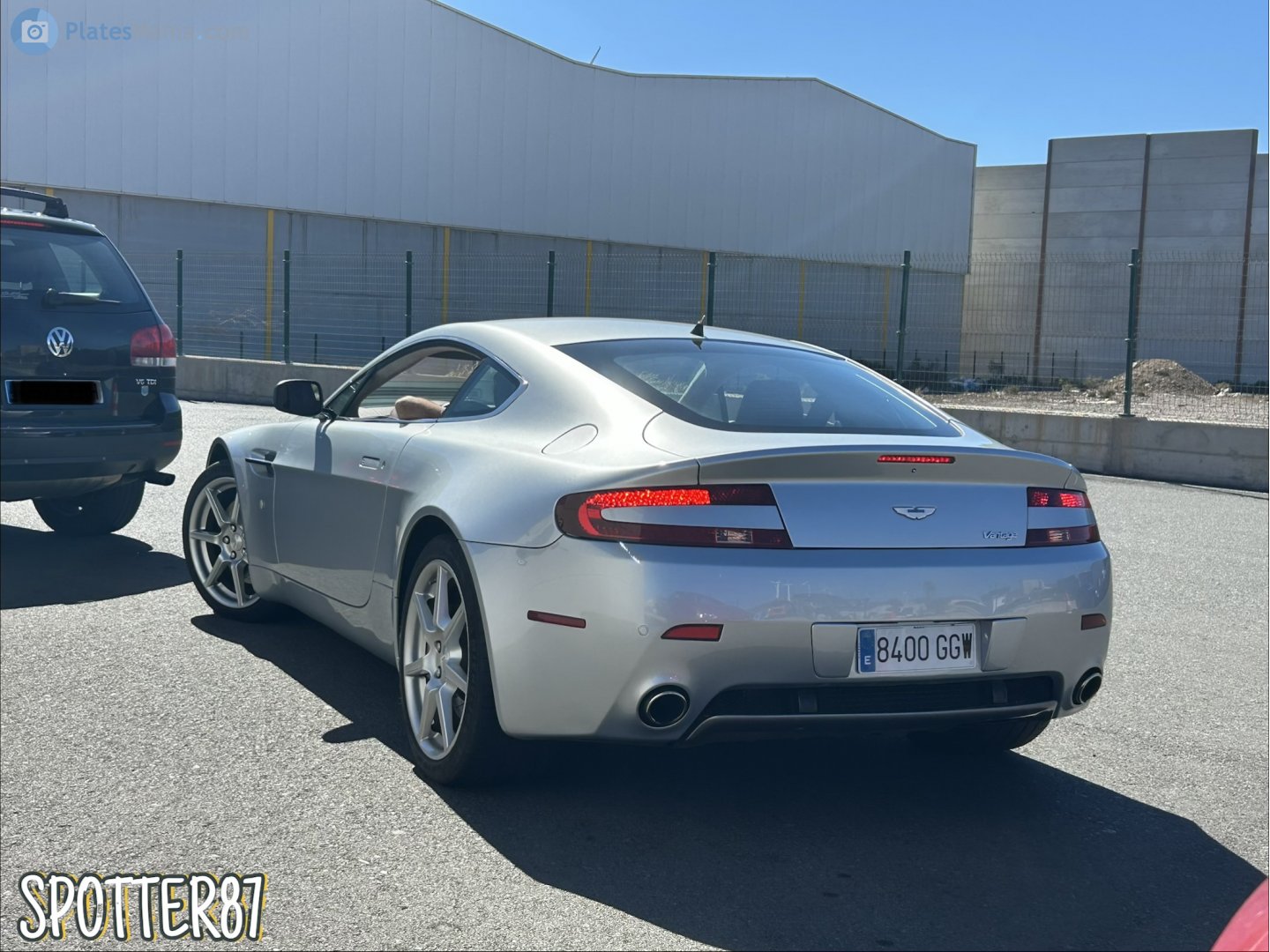 8400 GGW, Aston Martin V8 Vantage 