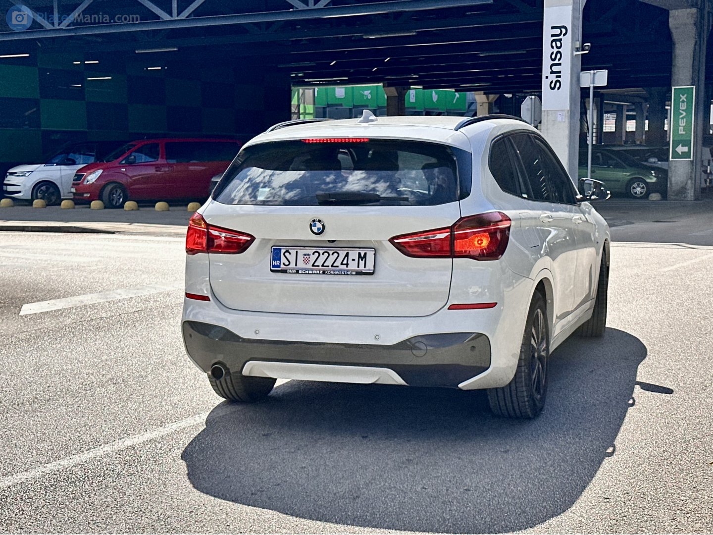 ŠI 2224-M, BMW X1 2nd gen (F48), 2015­–2022