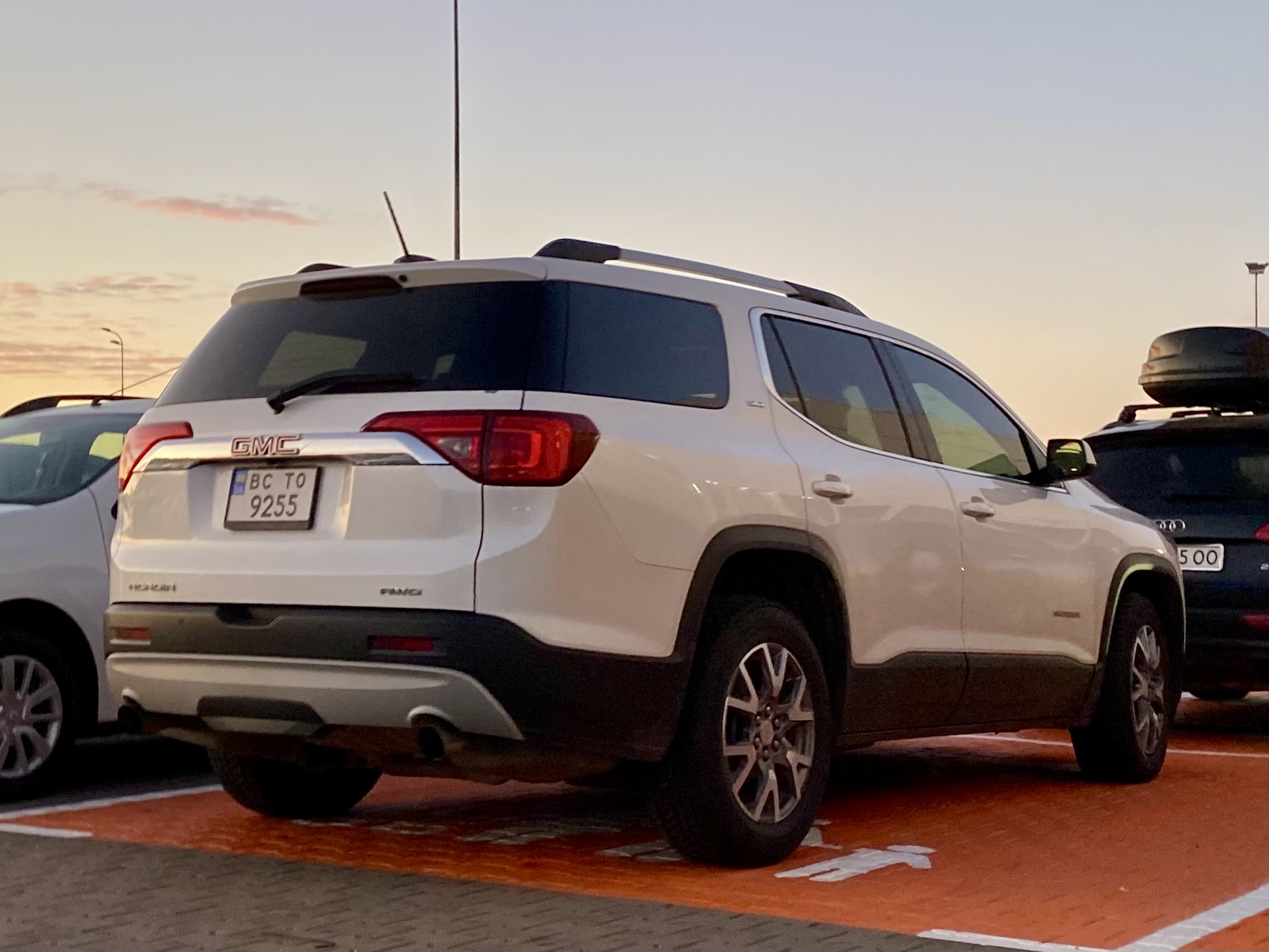 BC 9255 TO, GMC Acadia 2nd gen (C1XX), 2016–2019