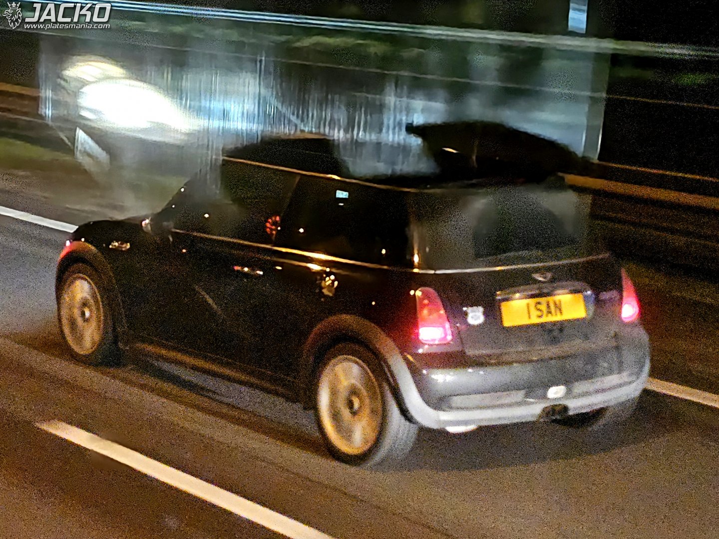 1SAN, MINI Hatch 1st gen (R50/R53), 2000–2006