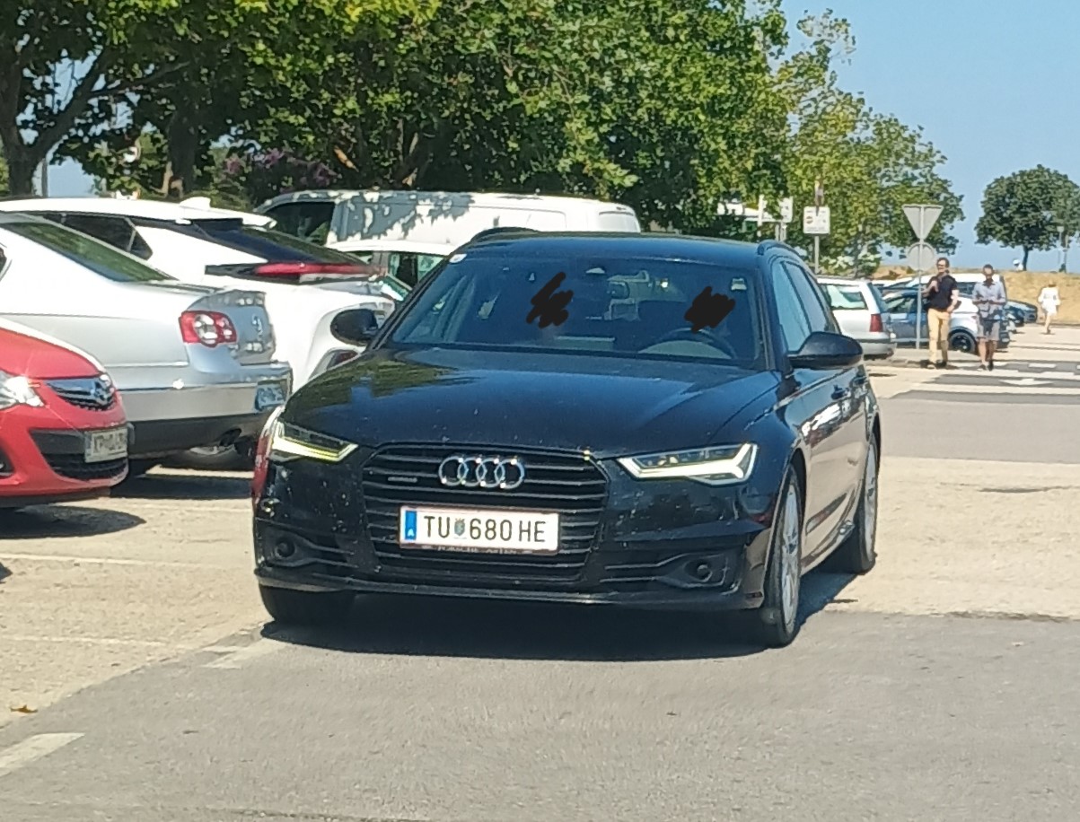TU 680 HE, Audi A6 