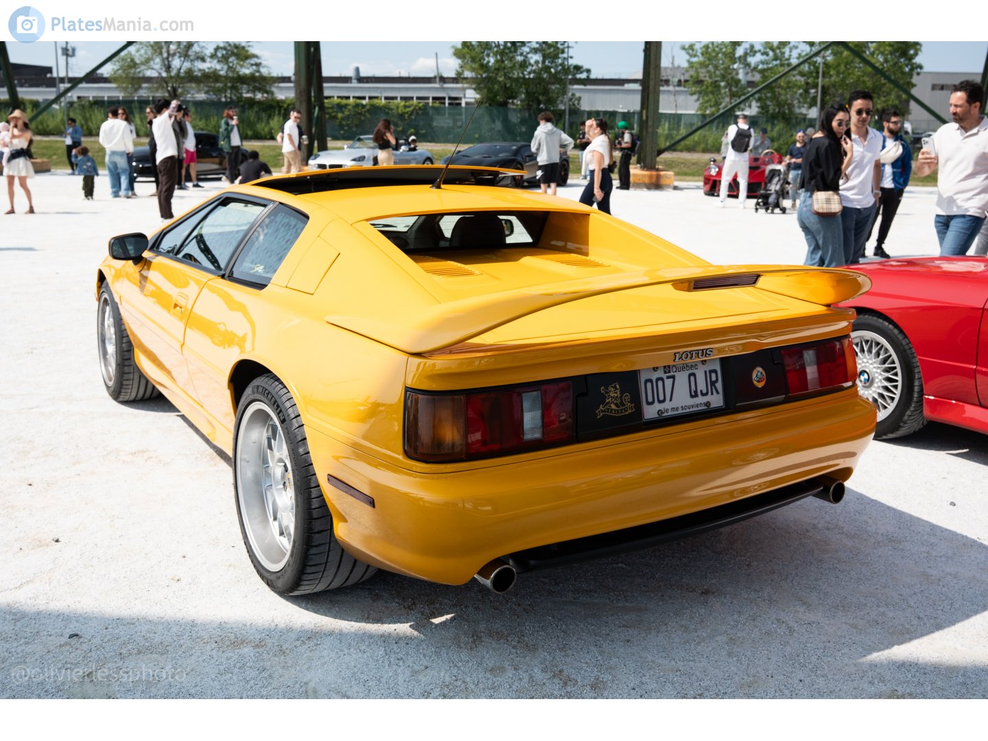 007 QJR, Lotus Esprit 