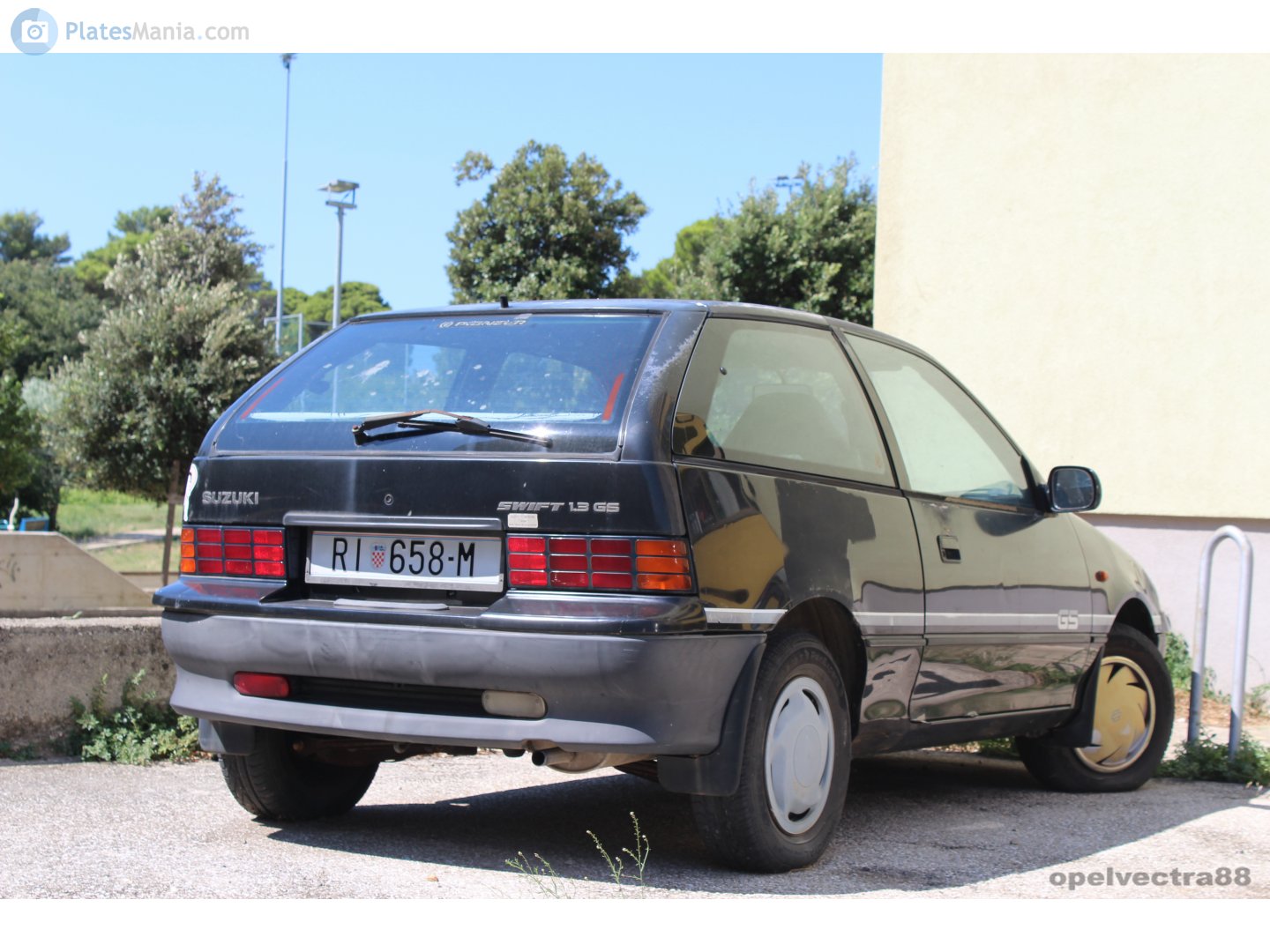 RI 658-M, Suzuki Swift 2nd gen 3-door Hatch (SF), 1989–1996