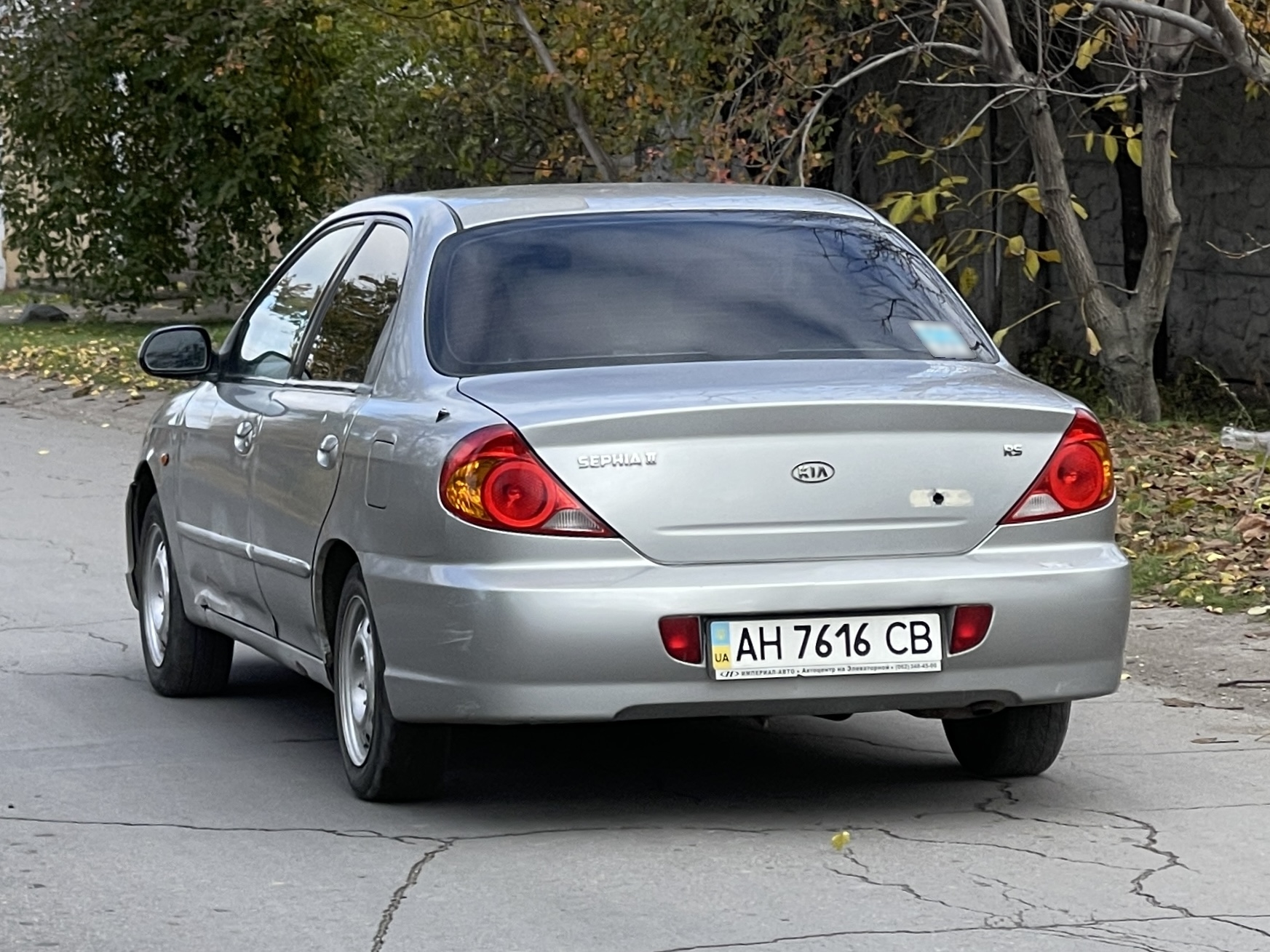 AH 7616 CB, Kia Sephia 2nd gen (II) Sedan (S-II), facelift, 2001–2004
