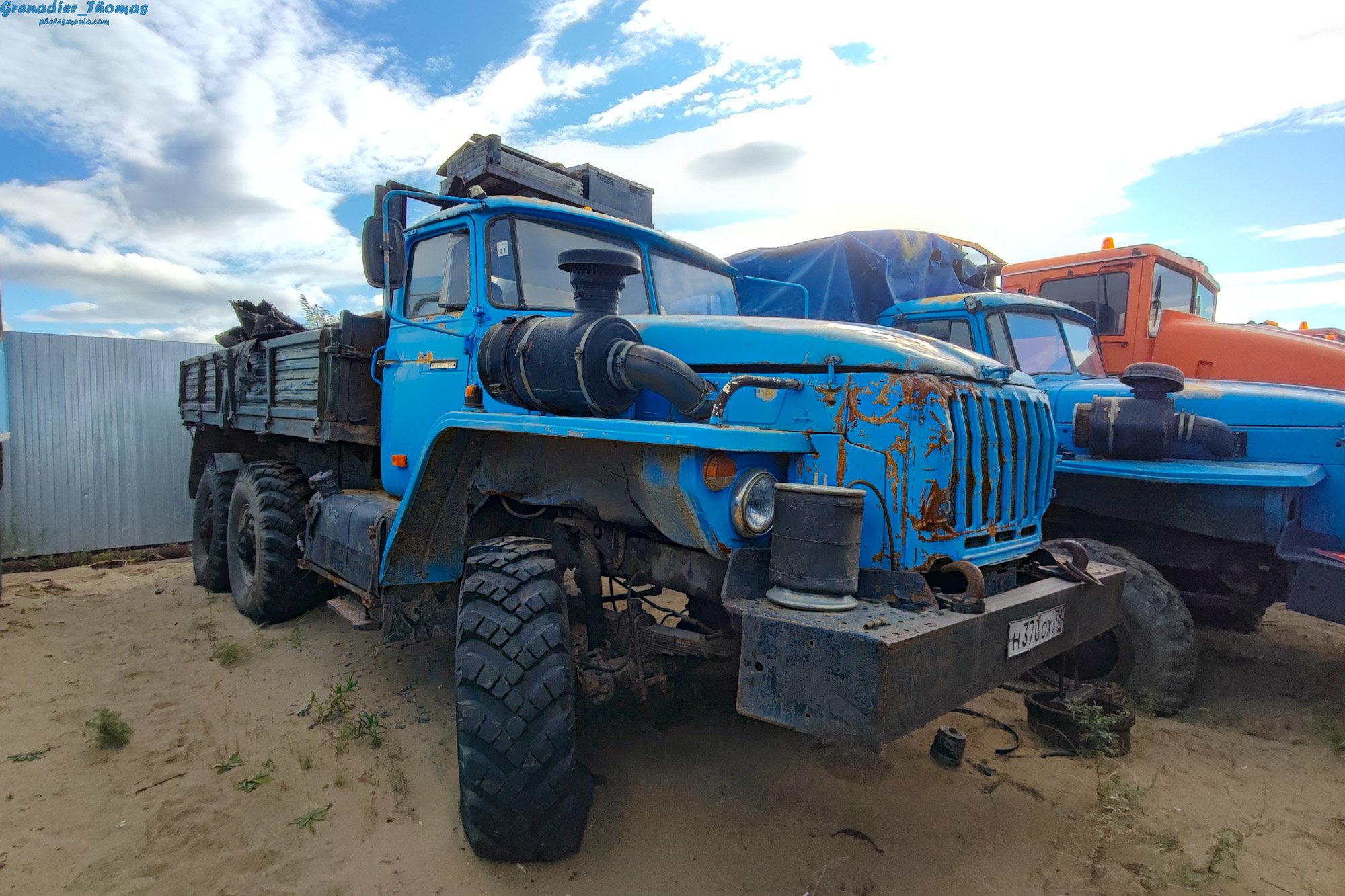 н 370 ох 38, Ural (UralAZ) 4320/5557 4320/5557 6×6, 1977–