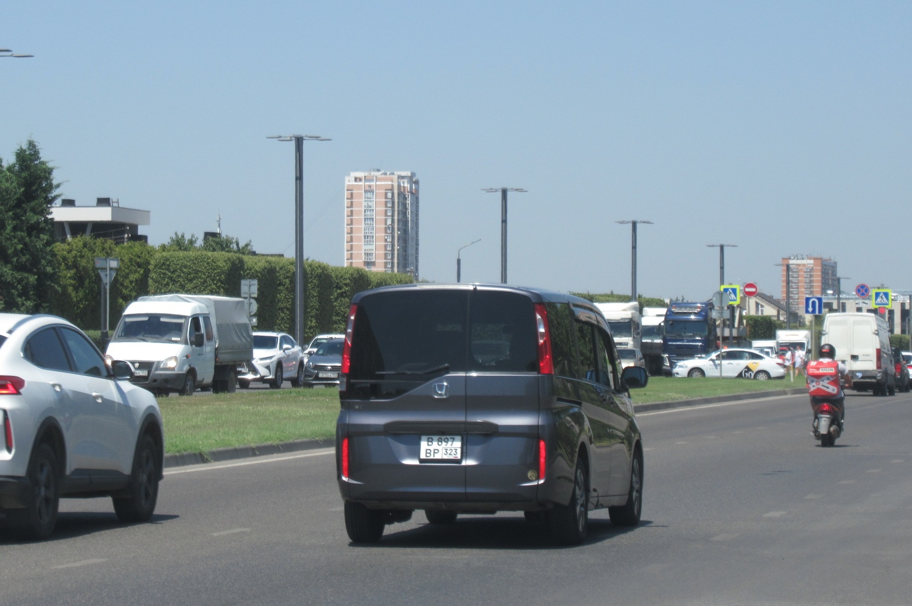 в 897 вр 323, Honda Stepwgn 5th gen (RP1–5), 2015–2022