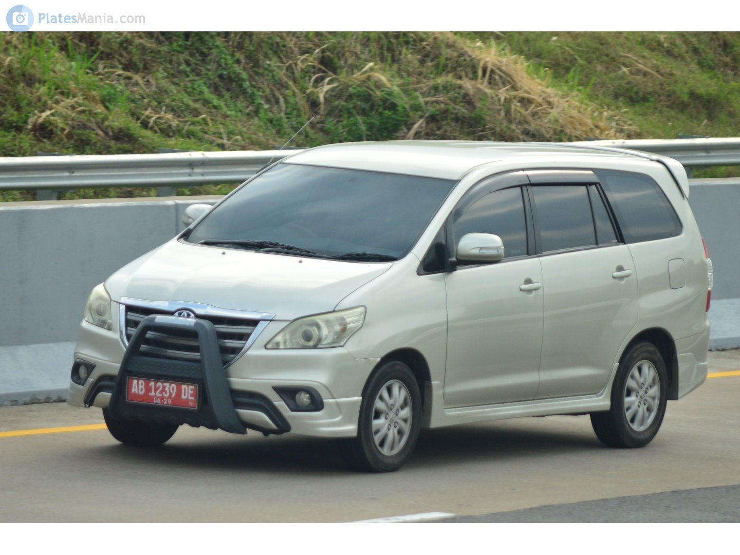 AB 1239 DE, Toyota Innova 1st gen Kijang Innova (AN40), 3rd facelift, 2013–2015