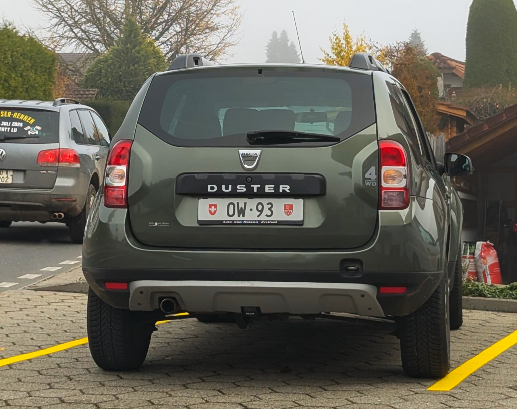 OW 93, Dacia Duster 1st gen SUV (HS/H79), 2010–2017