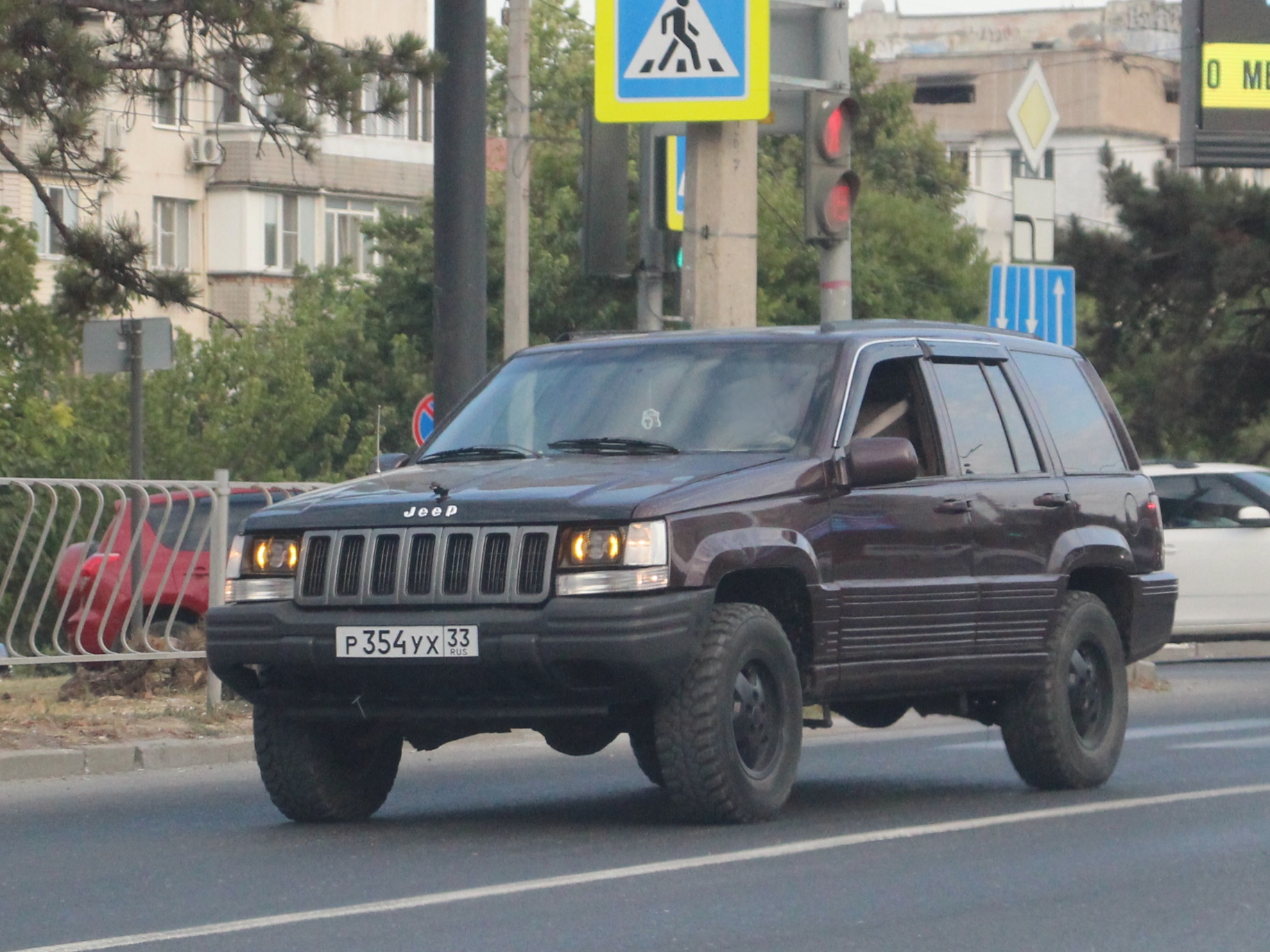 р 354 ух 33, Jeep Grand Cherokee 1st gen (ZJ), 1993–1998