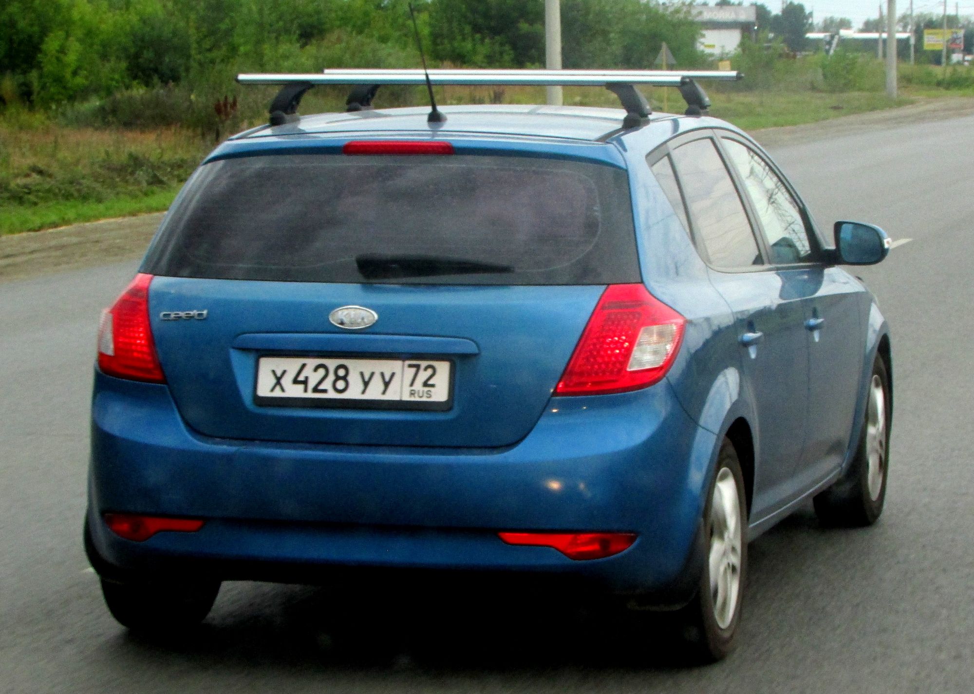 х 428 уу 72, Kia Ceed 1st gen cee'd 5-door Hatch (ED), facelift, 2009­–2012