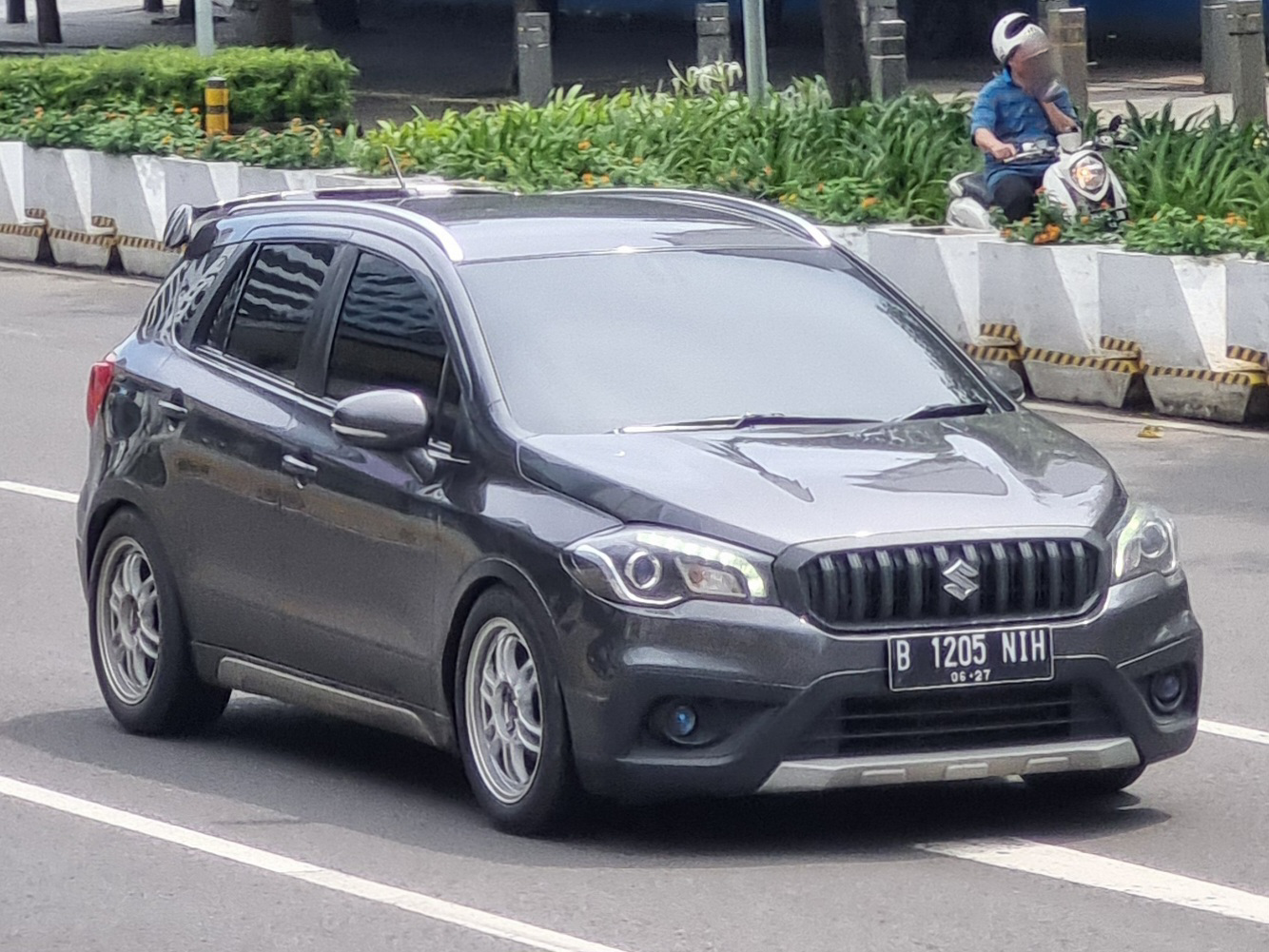 B 1205 NIH, Suzuki SX4/S-Cross 2nd gen SX4 S-Cross (JY), facelift, 2016–2021