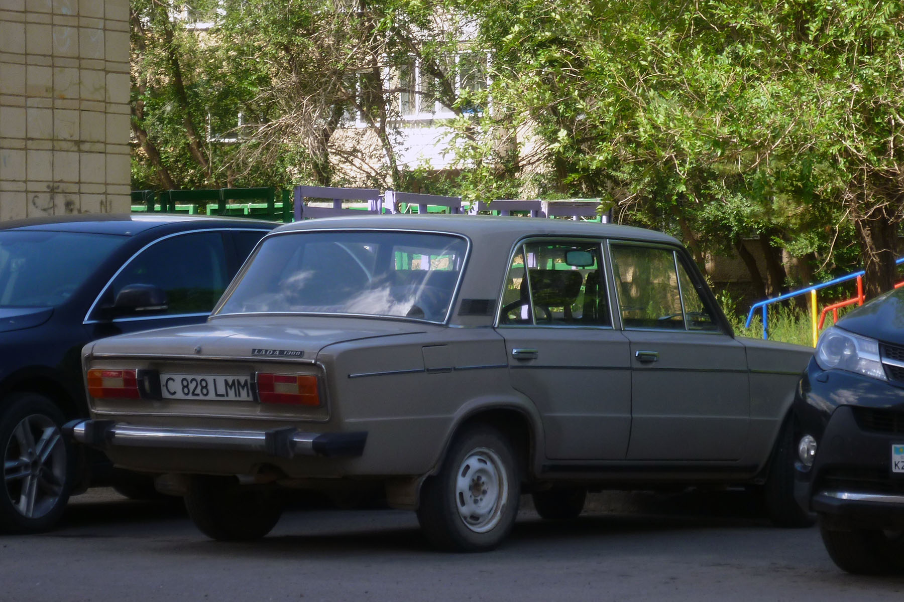 C 828 LMM, Lada (VAZ) 2106 Жигули (1300/ 1500 /1600), 1976–2006