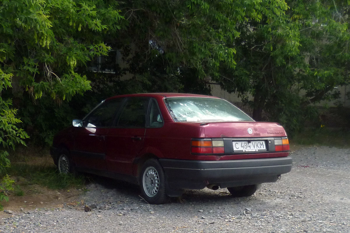 C 484 VKM, Volkswagen Passat 3rd gen Sedan (B3; 35i), 1988–1993