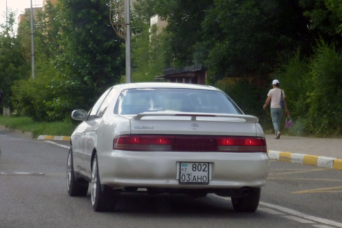 802 AHO 03, Toyota Cresta 4th gen (X90), 1992–1996