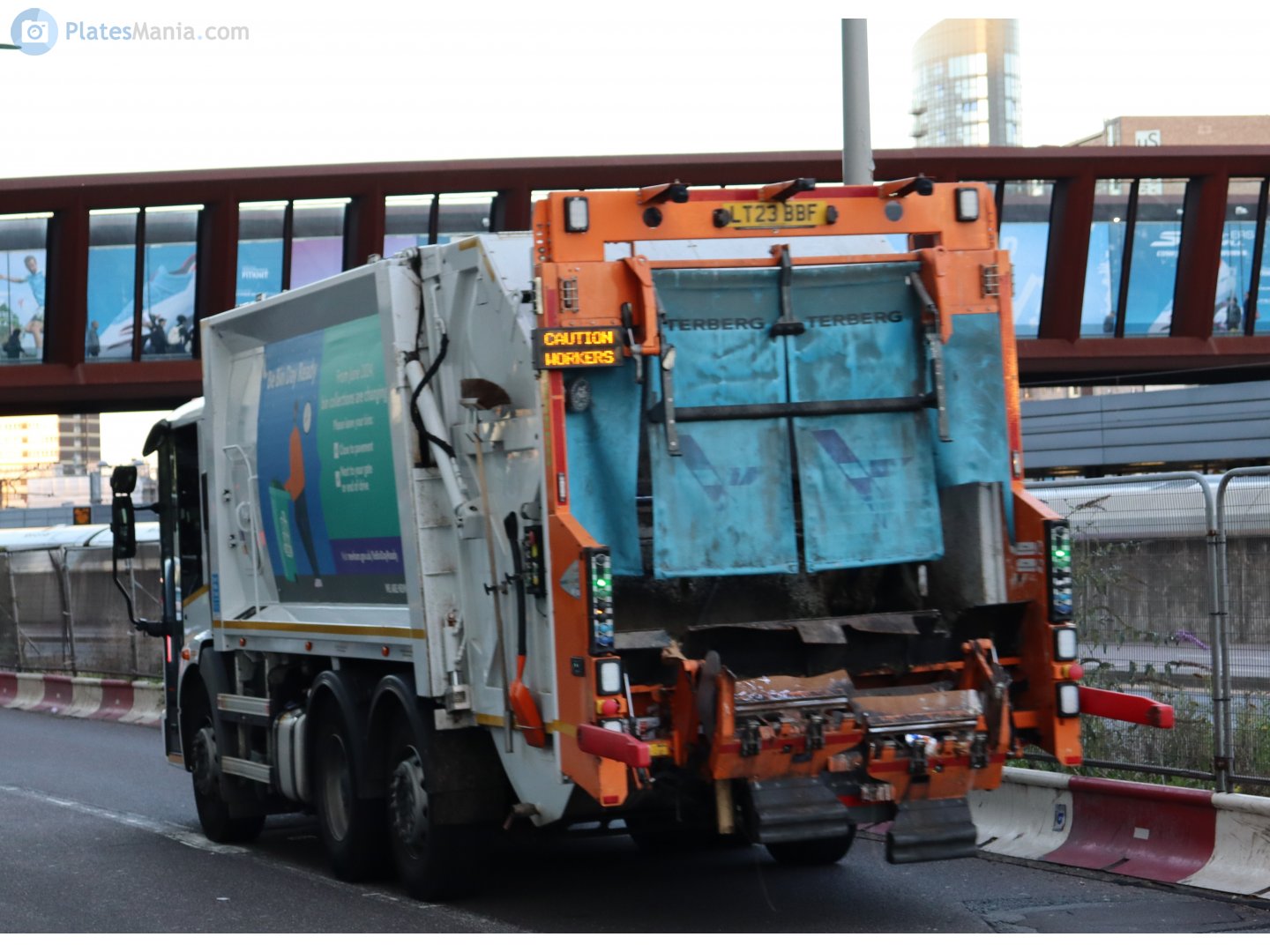 LT23BBF, Mercedes-Benz Econic 