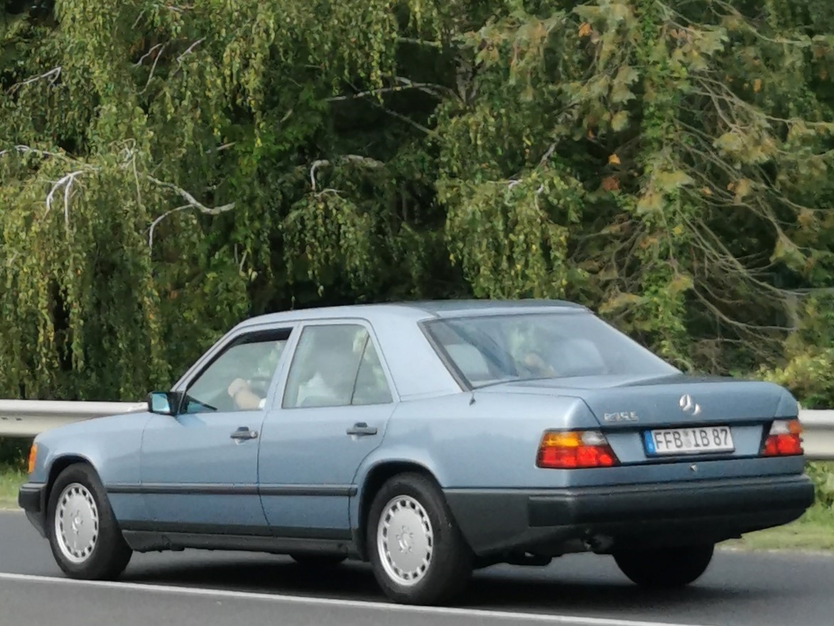 FFB IB 87, Mercedes-Benz E-Klasse 1st gen Sedan (W124), 1984­–1995
