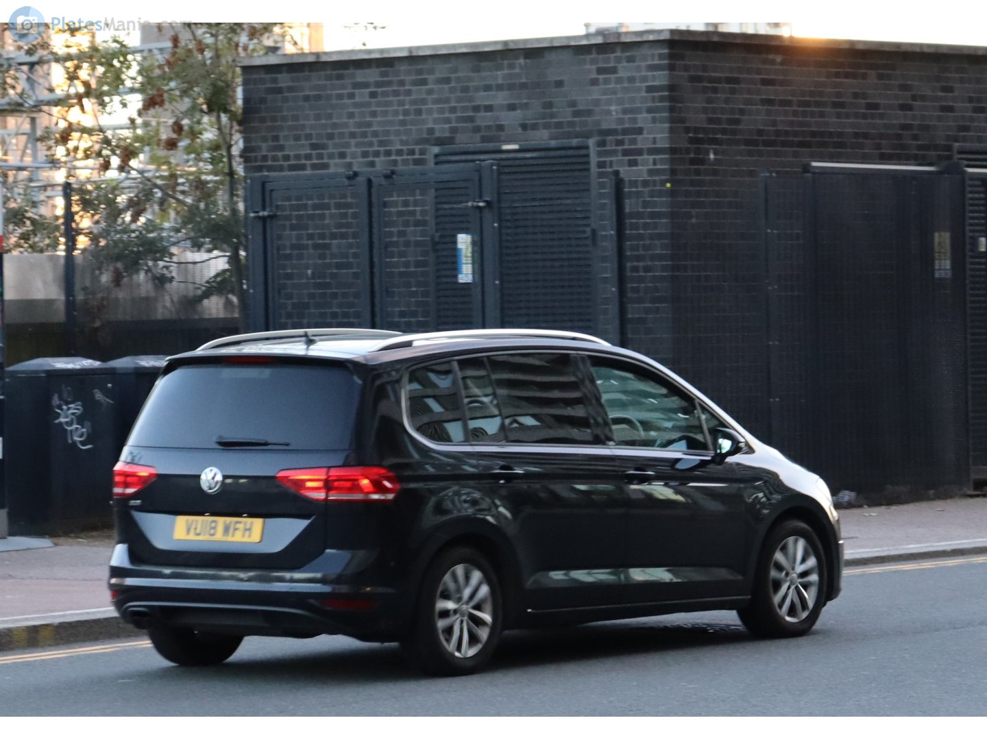 VU18WFH, Volkswagen Touran 2nd gen (5T1), 2015–