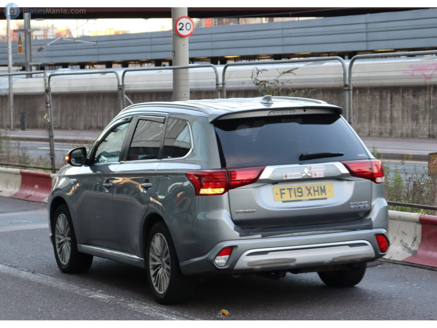 FT19XHM, Mitsubishi Outlander 3rd gen (GF/GG/ZJ/ZK/ZL), facelift, 2015–2023