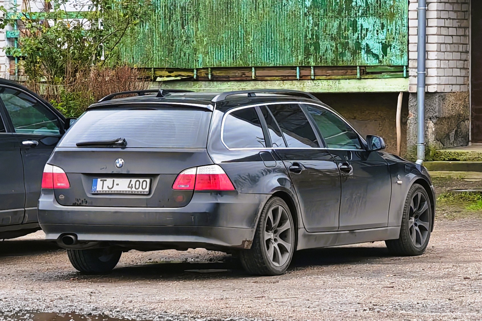 TJ-400, BMW 5 Series 5th gen Touring (E61), 2004–2010
