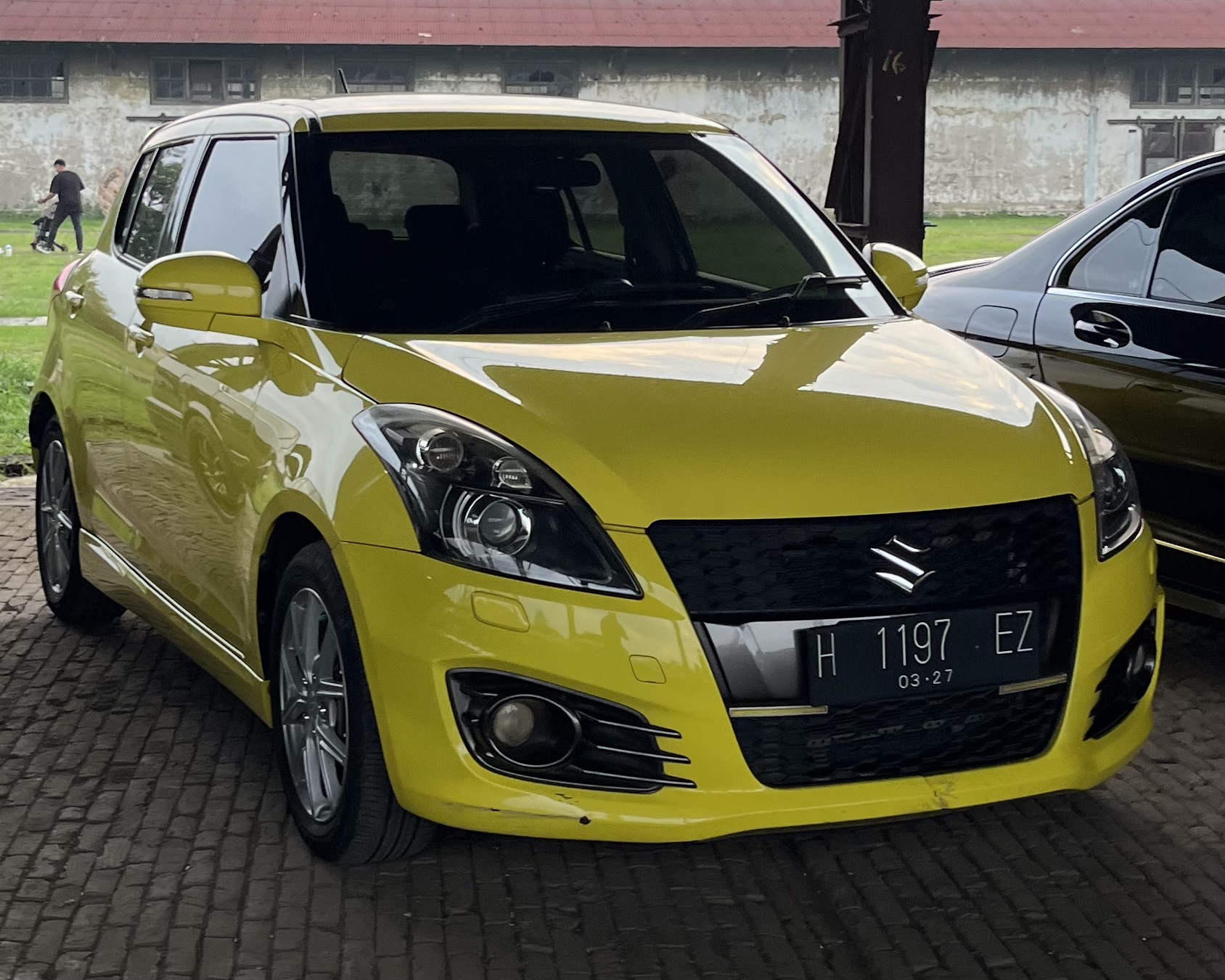 H 1197 EZ, Suzuki Swift 6th gen Sport 5-door Hatch (AZG/ZC32), 2011–2017